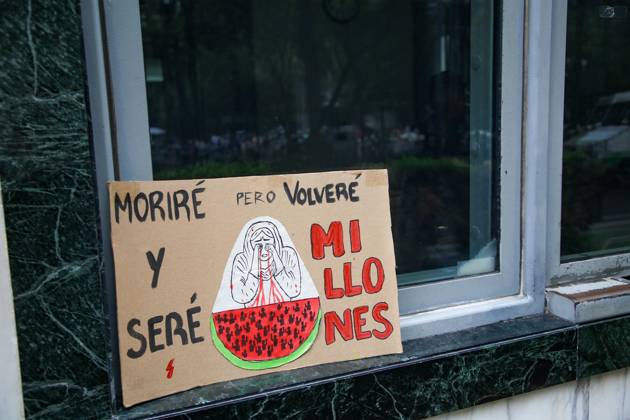 October 7, 2026: TO-45388 & x2013; Mexico City, October 7, 2026: Hundreds of students from the Rafael Ram& xed;rez National Federation of Revolutionary Students are protesting against the genocide in Palestine at the former U.S. Embassy site in Mexico City, where they smashed pi& xf1;atas bearing the likenesses of Donald Trump and Benjamin Netanyahu. Photo: Ian Robles .com.mx - ZUMAcs4_ 20261007_faa_cs4_167 Copyright: xClasosx