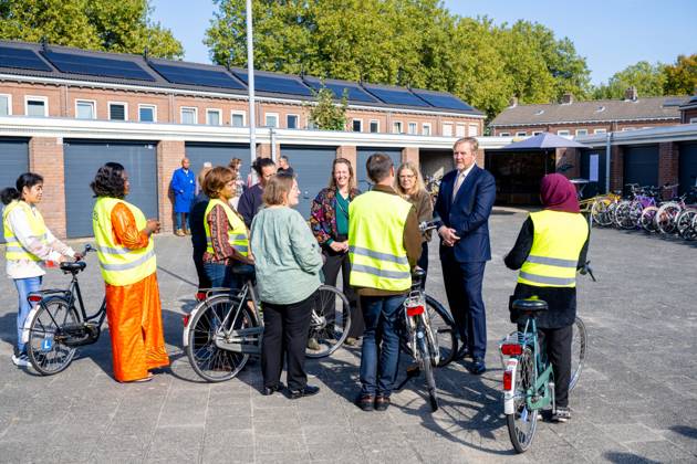 King visits neighborhood activities for and by residents. Den Bosch, The Netherlands. 07 Oct 2026 King Willem-Alexander during a working visit to Copernikkel, a cooperation of various residents initiatives. Copernickel is one of the social initiatives supported by the Oranje Fonds. Den Bosch The Netherlands Copyright: xMischaxSchoemakerx