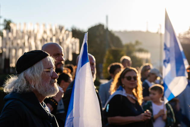 Prague marks three years since start of Israel - Hamas conflict - 07 Oct 2026 People gather at Jan Palach Square in Prague to participate in a ceremony honouring the victims of the October 7 2023 attacks in Israel. The attack which was carried out by the Palestinian militant group, Hamas from the Gaza Strip, resulted in the deaths of 1,205 people, most of them civilians. In response, Israel began military campaign on Gaza Strip. Various commemorations are taking place globally to mark the third anniversary of the Hamas attacks in Israel. Prague Czech Republic Copyright: xTomasxTkacikx xSOPAxImagesx 20261007-izrael-vyrocie-003