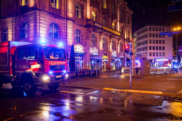 Fire in Movie Theater Triggers Large-Scale Emergency Response On October 8, 2026, a fire broke out in a movie theater at the Cinestar Metropolis in Frankfurt. The Frankfurt Fire Department responded with a large-scale operation, with crews fighting the fire while wearing breathing ap