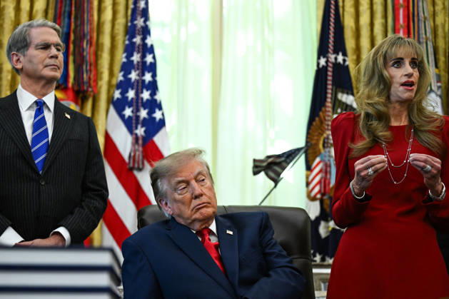 WASHINGTON, DC - OCT. 7: Susan Dell, wife of Dell Technologies CEO Michael Dell, right, speaks during an announcement with United States President Donald J Trump, center, on Trump Accounts in the Oval Office of the White House in Washington, DC, USA, on Wednesday, October 7, 2026. Looking on from left is US Secretary of the Treasury Scott Bessent. Copyright: xAnnabellexGordon PoolxviaxCNPx MediaPunchx