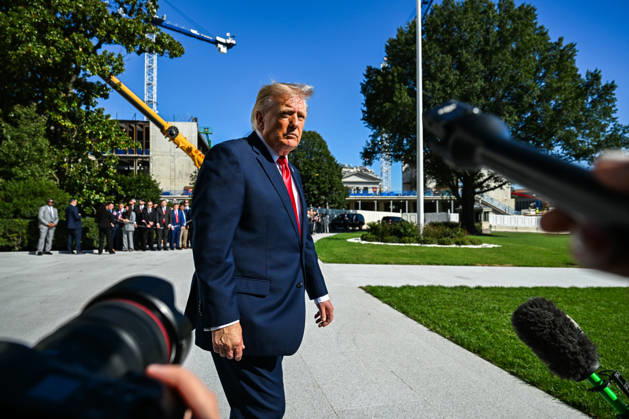 WASHINGTON, DC - OCT. 7: United States President Donald J Trump speaks to the press outside the South Portico of the White House in Washington, DC, USA, prior to departing en route to a campaign rally in San Antonio, Texas on Wednesday, October 7, 2026. Copyright: xAnnabellexGordon PoolxviaxCNPx MediaPunchx