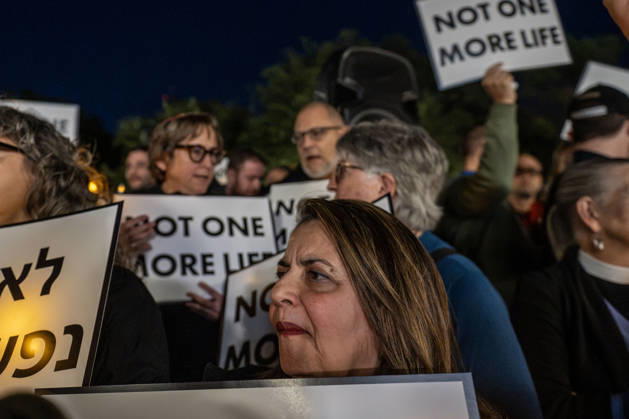 October 7, 2026, New York, New York, USA: The Union Square candlelight vigil organized by the group Israelis for Peace on October 7th 2026 went on in spite of loud protests by pro-Palestinian activists. Several public officials, including New York City mayor ZOHRAN MAMDANI, joined the group in commemorating the Israeli lives lost on Ocotober 7th 2023 despite the protests. New York USA - ZUMAh214 20261007_znp_h214_019 Copyright: xSDxHerzogx