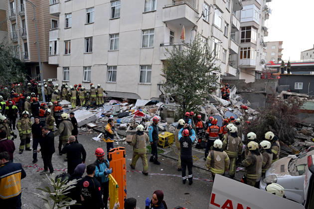 Partial collapse occurs in 7-story building in Istanbul s Maltepe district ISTANBUL, TURKIYE - OCTOBER 8: Search and rescue operations are launched after the lower floors of a seven-story building partially collapse in Maltepe district of Istanbul, Turkiye, on October 8, 2026. Murat Sengul Anadolu Istanbul Turkey. Editorial use only. Please get in touch for any other usage. Copyright: x2026xAnadoluxMuratxSengulx