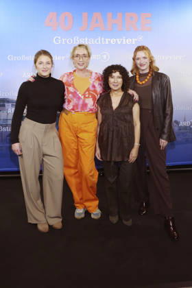 Sinha Melina Gierke, Saskia Fischer, Maria Ketikidou, and Sofie Junker at the photo call celebrating the 40th anniversary of the ARD series *Großstadtrevier* at the Astor Film Lounge in Hamburg, October 7, 2026 Foto:xgbrcix xFuturexImagex grossstadtrevier_6005