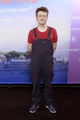 Sven Fricke at the photo call celebrating the 40th anniversary of the ARD series *Großstadtrevier* at the Astor Film Lounge in Hamburg, October 7, 2026 Foto:xgbrcix xFuturexImagex grossstadtrevier_6025