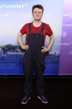 Sven Fricke at the photo call celebrating the 40th anniversary of the ARD series *Großstadtrevier* at the Astor Film Lounge in Hamburg, October 7, 2026 Foto:xgbrcix xFuturexImagex grossstadtrevier_6027