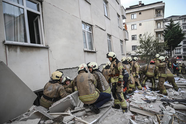 Partial collapse occurs in 7-story building in Istanbul s Maltepe district ISTANBUL, TURKIYE - OCTOBER 8: Search and rescue personnel, including firefighters, AFAD, UMKE, and police teams, operate at the site of a partial building collapse in the Cevizli neighborhood of Maltepe district, Istanbul, Turkiye on October 8, 2026. Trapped residents on the unaffected upper floors were evacuated while emergency teams initiated search and rescue efforts beneath the collapsed lower levels. Murat Sengul Anadolu Istanbul Turkey. Editorial use only. Please get in touch for any other usage.  Copyright: x2026xAnadoluxMuratxSengulx