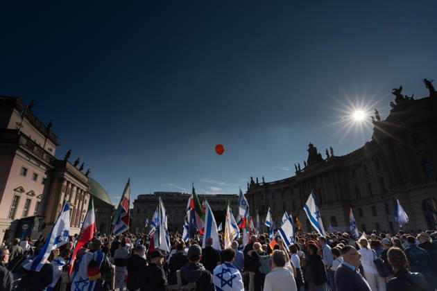 Memorial ceremony at Bebelplatz in Berlin-Mitte, the heart of the German capital. Event marking the 3rd anniversary of the Hamas terrorist attack in Israel on October 7. Never forget. Never be silent. Berlin, Berlin, Germany, Bebelplatz
