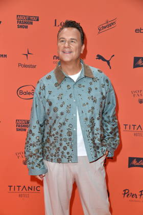 ABOUT YOU Opera Fashion Show: Guido Maria Kretschmer at the ABOUT YOU Opera Fashion Show in Berlin on October 7, 2026 Copyright: xEventpressxBerndtx