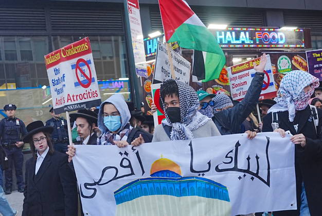 Pro-Palestinians rally outside City Hall NEW YORK, UNITED STATES - OCTOBER 07: Pro-Palestinian Americans rally outside City Hall and march to Union Square in New York, United States, on October 7, 2026, marking the anniversary of the October 7 attacks on Gaza. Selcuk Acar Anadolu New York United States. Editorial use only. Please get in touch for any other usage. Copyright: x2026xAnadoluxSelcukxAcarx