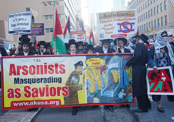 Pro-Palestinians rally outside City Hall NEW YORK, UNITED STATES - OCTOBER 07: Pro-Palestinian Americans rally outside City Hall and march to Union Square in New York, United States, on October 7, 2026, marking the anniversary of the October 7 attacks on Gaza. Selcuk Acar Anadolu New York United States. Editorial use only. Please get in touch for any other usage. Copyright: x2026xAnadoluxSelcukxAcarx