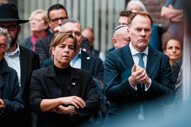 Rally in Düsseldorf marking the anniversary of the Hamas terrorist attack on Israel on October 7, 2023, and against anti-Semitism; Mona Neubaur, Deputy Minister-President of North Rhine-Westphalia, Minister of Economic Affairs, The Greens; Dr. Stephan Keller, Mayor of Düsseldorf, patron, CDU Copyright: xThiemoxRudolphx