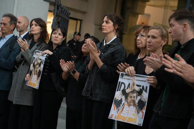 A Minute of Silence for Maricarmen in Front of Madrid City Hall Rita Maestre, the spokesperson for Más Madrid on the City Council, during a minute of silence for Maricarmen Abascal in front of Madrid City Hall on October 8, 2026, in Madrid, Spain. This minute of silence, organized by Más Madrid, took place before the extraordinary plenary session at Cibeles to honor the memory of Maricarmen Abascal, the 87-year-old woman who was evicted from her home, where she had lived for 71 years. OCTOBER 8, 2026 Fernando Sá Madrid, Spain Copyright: xFernandoxSanchezx 7827606