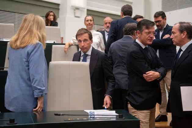 The Madrid City Council holds a special plenary session to approve two plans to increase housing The mayor of Madrid, José Luis Martínez Almeida, during a special plenary session at the Palacio de Cibeles on October 8, 2026, in Madrid, Spain. The Madrid City Council is holding a special plenary session to give the green light to two special plans initially approved by the Governing Board, which will allow for the establishment of any type of lodging—including aparthotels, flex living, guesthouses, or lodging facilities on more than 240 industrial-use lots spread across eight districts of the capital, and the one that amends municipal regulations to allow for the development of affordable rental housing not only on plots zoned for tertiary  Copyright: xFernandoxSanchezx 7827609