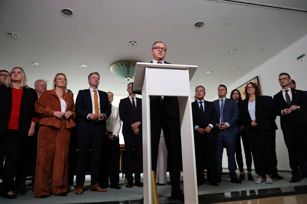 Thuringian State Parliament: Statement by Minister-President Mario Voigt (CDU), October 7, 2026, Erfurt, Thuringian State Parliament, Statement by Minister President Mario Voigt (CDU); he has withdrawn the lawsuit and accepts the revocation of his doctoral degree; he is issuing this statement on behalf of the entire parliamentary caucus, which is standing behind him symbolically