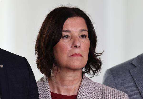 Thuringian State Parliament Statement by Minister President Mario Voigt (CDU), October 7, 2026, Erfurt, Thuringian State Parliament; Minister of Economic Affairs, Agriculture, and Rural Affairs Colette Boos John (CDU)