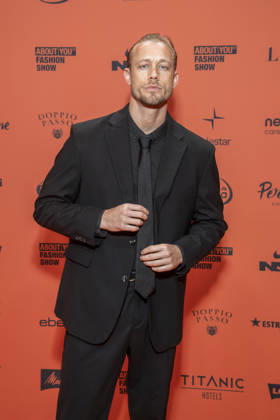 ABB ABOUTYOU Kevin Pabel as a guest on the Orange Carpet at the ABOUT YOU Opera Fashion Show at the Admiralspalast on October 7, 2026, in Berlin, Germany