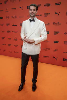 ABB ABOUTYOU Paul Bunne as a guest on the Orange Carpet at the ABOUT YOU Opera Fashion Show at the Admiralspalast on October 7, 2026, in Berlin, Germany