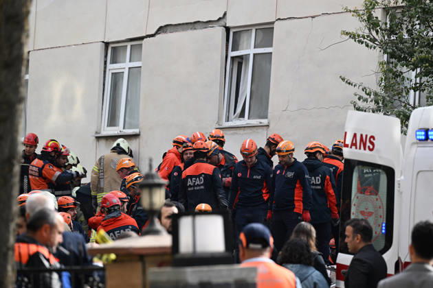 Search and rescue operations continue at partially collapsed building in Istanbul ISTANBUL, TURKIYE - OCTOBER 08: Search and rescue teams conduct operations at the site of a seven-story building that partially collapsed in the Maltepe district of Istanbul, Turkiye, on October 08, 2026. Emergency personnel and ambulances are deployed to the scene as search and rescue efforts continue. Ahmet Okatali Anadolu Istanbul Turkey. Editorial use only. Please get in touch for any other usage. Copyright: x2026xAnadoluxAhmetxOkatalix