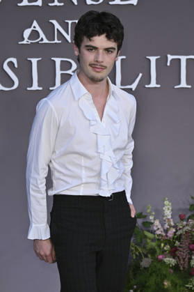 Duncan Joseph at the premiere of the movie *Sense and Sensibility* at the United Theater in Los Angeles, October 7, 2026 Foto:xD.xStarbuckx xFuturexImagex sensuality_6014