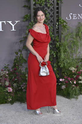 Bethany Slater at the premiere of the movie *Sense and Sensibility* at the United Theater in Los Angeles, October 7, 2026 Foto:xD.xStarbuckx xFuturexImagex sensuality_6017