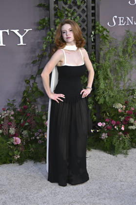 Francesca Capaldi at the premiere of the movie *Sense and Sensibility* at the United Theater in Los Angeles, October 7, 2026 Foto:xD.xStarbuckx xFuturexImagex sensuality_6005
