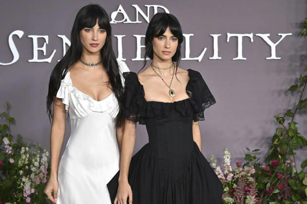 Elisha Herbert and Renee Herbert at the premiere of the movie *Sense and Sensibility* at the United Theater in Los Angeles, October 7, 2026 Foto:xD.xStarbuckx xFuturexImagex sensuality_6061