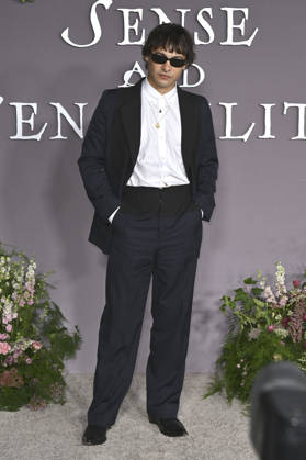Frank Dillane at the premiere of the movie *Sense and Sensibility* at the United Theater in Los Angeles, October 7, 2026 Foto:xD.xStarbuckx xFuturexImagex sensuality_6080