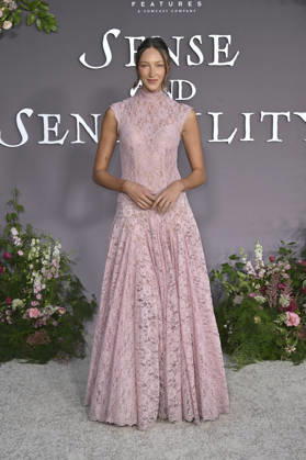 Ava Michelle at the premiere of the movie *Sense and Sensibility* at the United Theater in Los Angeles, October 7, 2026 Foto:xD.xStarbuckx xFuturexImagex sensuality_6093