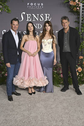 Jason Cassidy, Esmé Creed Miles, Daisy Edgar-Jones, and Tim Bevan at the premiere of the film *Sense and Sensibility* at the United Theater in Los Angeles, October 7, 2026 Foto:xD.xStarbuckx xFuturexImagex sensuality_6116
