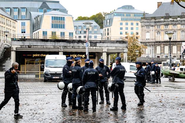 %items Police pictured place Saint-Lambert in Liege city center, as a protest against education reforms and budget cuts has been going on for several days, on Thursday 8 October 2026. For several days protests turned violent, mainly due to rioters who vandalize the city centre and face police. The city of Liege announced a ban of gathering of more than three minors on public space, unless with a responsible adult, to prevent the gathering of rioters who have nothing to do with the original movement. BRUNOxFAHY 189130039