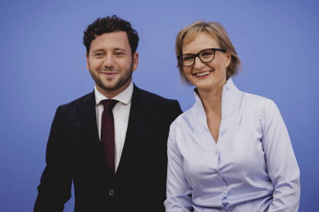 R L Franziska Brantner, co-chair of Alliance 90 The Greens, and Felix Banaszak, co-chair of Alliance 90 The Greens, photographed during the press conference to present the flagship proposal Our Plan for Germany, Berlin, October 8, 2026, Berlin, Germany Copyright: xFlorianxGaertnerx