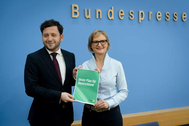 BPK, Alliance 90 The Greens, Franziska Brantner, Felix Banaszak Berlin, BPK, Presentation of the Main Resolution Our Plan for Germany, Franziska Brantner, Federal Chair, Felix Banaszak, Federal Chair, Alliance 90 The Greens Berlin Berlin GER