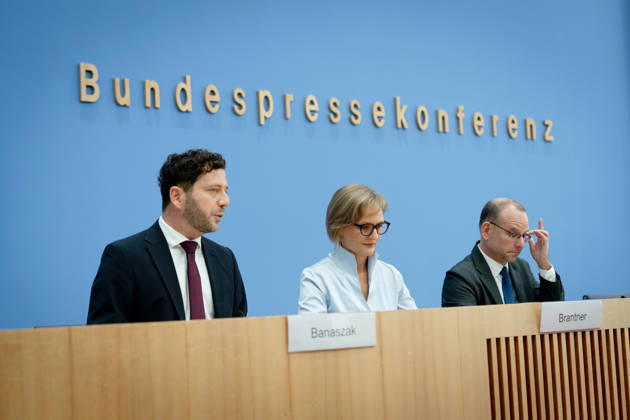 BPK, Alliance 90 The Greens, Franziska Brantner, Felix Banaszak Berlin, BPK, Presentation of the Main Resolution Our Plan for Germany, Franziska Brantner, Federal Chair, Felix Banaszak, Federal Chair, Alliance 90 The Greens Berlin Berlin GER