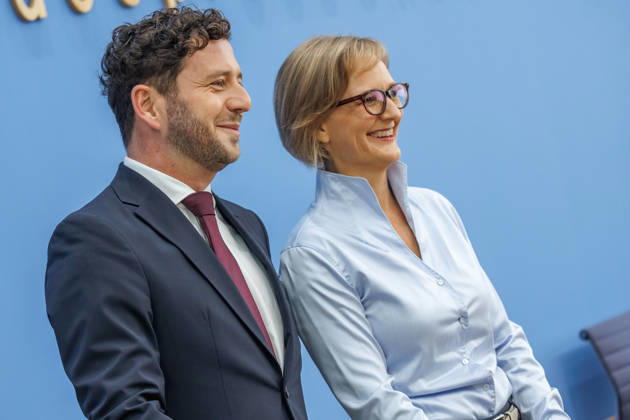 Franziska Brantner, Federal Chair of Alliance 90 The Greens, and Felix Banaszak, Federal Chair of Alliance 90 The Greens at the Federal Press Conference Center Presentation of the flagship proposal Our Plan for Germany Franziska Brantner, Federal Chair of Alliance