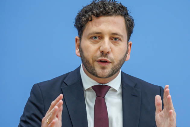 Franziska Brantner, Federal Chair of Alliance 90 The Greens, and Felix Banaszak, Federal Chair of Alliance 90 The Greens, at the Federal Press Conference Center Presentation of the flagship proposal Our Plan for Germany Fra