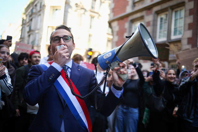 Catholic Institute of Paris Blockade - Paris La France Insoumise - Nouveau Front Populaire s MP Antoine Leaument pictured as students blocking campus of Catholic Institute of Paris ( Institut Catholique de Paris ) in Paris, on October 8, 2026 as they continue their protest to demand the hiring of substitute teachers, increased resources, and decent learning conditions. Photo by Raphael Lafargue ABACAPRESS.COM Paris Ile-de-France France  Copyright: xLafarguexRaphael ABACAx