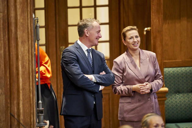 Opening debate in the Danish Parliament: Kim Edberg Andersen of the Danish Democrats and Prime Minister Mette Frederiksen of the Social Democratic Party during the opening debate of the Danish Parliament in the Parliament Hall at Christiansborg on Thursday, October 8, 2026, Copenhagen, Denmark Copyright: RitzauxScanpix ThomasxTraasdahlx spdk20261008-112946-L