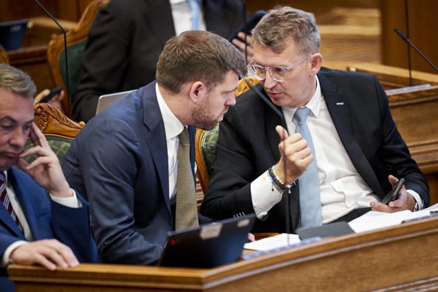Opening debate in the Danish Parliament: Morten Dahlin (L) and Troels Lund Poulsen of the Liberal Party during the opening debate of the Danish Parliament in the Parliament Hall at Christiansborg on Thursday, October 8, 2026. Photo by Thomas Traasdahl, Ritzau Scanpix, Copenhagen, Denmark Copyright: RitzauxScanpix ThomasxTraasdahlx spdk20261008-112950-L