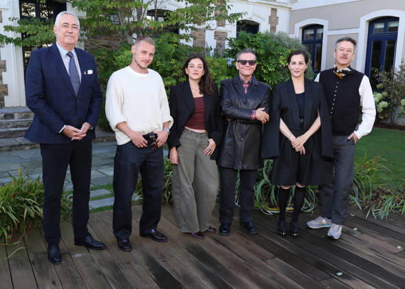 The hotel manager, Ben Hardy, Zoe Adjani, Stephen Wooley, Amira Casar, and Thibault de Montalembert Jury photocall at the 37th edition of the Dinard British Film Festival on October 8, 2026 Denis Guignebourg Bestimage Jury photocall at the 37th edition of the Dinard British Film Festival on October 8, 2026  Copyright: xDenisxGuignebourgx xBestimagexDenisxGuignebourgx xBestimagex