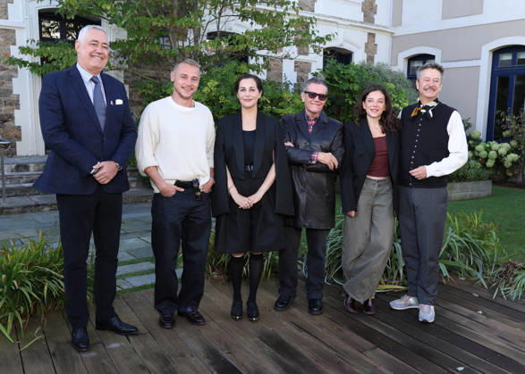 The hotel manager, Ben Hardy, Zoe Adjani, Stephen Wooley, Amira Casar, and Thibault de Montalembert Jury photocall at the 37th edition of the Dinard British Film Festival on October 8, 2026 Denis Guignebourg Bestimage Jury photocall at the 37th edition of the Dinard British Film Festival on October 8, 2026  Copyright: xDenisxGuignebourgx xBestimagexDenisxGuignebourgx xBestimagex