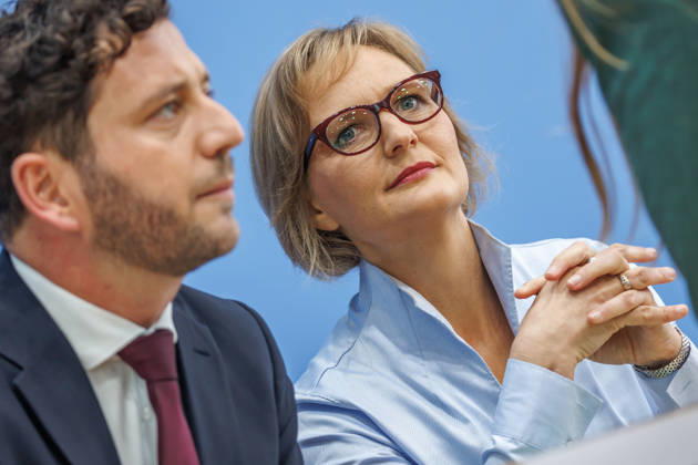 Franziska Brantner, Federal Chair of Alliance 90 The Greens, and Felix Banaszak, Federal Chair of Alliance 90 The Greens, at the Federal Press Conference Center: Presentation of the flagship proposal Our Plan for Germany. Franziska Brantner, Federal Chair of Allian