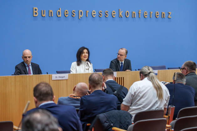 Federal Minister of Economic Affairs and Energy Katherina Reiche and Dr. Benjamin Weigert, Head of the Economic Affairs Division, at the Federal Press Conference Center: Presentation of the Federal Government’s Fall 2026 Economic Forecast, Federal Minister of