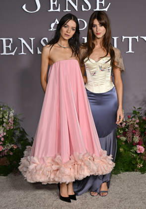˜Sense and Sensibility™ Los Angeles Premiere Esme Creed-Miles and Daisy Edgar-Jones arriving at the Sense and Sensibility Los Angeles premiere held at the United Theatre in Los Angeles, Ca. on October 7, 2026. Los Angeles United Theatre California USA Copyright: xStarbuck xAFF-USA.COMx