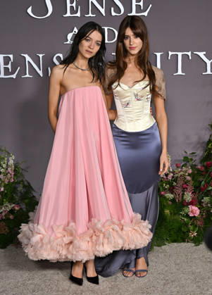 ˜Sense and Sensibility™ Los Angeles Premiere Esme Creed-Miles and Daisy Edgar-Jones arriving at the Sense and Sensibility Los Angeles premiere held at the United Theatre in Los Angeles, Ca. on October 7, 2026. Los Angeles United Theatre California USA Copyright: xStarbuck xAFF-USA.COMx