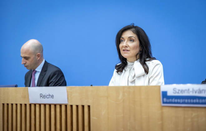 Katherina Reiche, Federal Minister of Economy and Energy, presents the federal government s Fall 2026 economic forecast at a federal press conference in Berlin on October 8, 2026, Berlin, Germany Copyright: xYonaxElsnerx