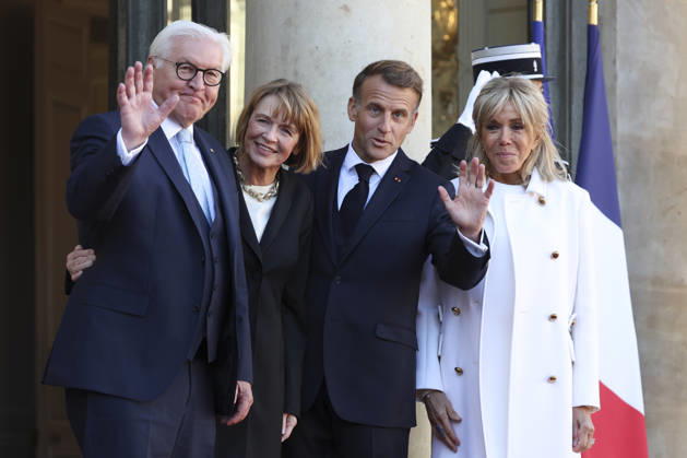 NEWS : Visite d Etat de Frank-Walter Steinmeier - Paris - 08 10 2026 Accueil de Frank-Walter Steinmeier, Prà sident de la Rà publique fà dà rale d Allemagne et de Elke Budenbender par Emmanuel Macron, Prà sident de la Rà publique et Brigitte Macron ce jeudi 8 octobre au palais de l™Elysà e ParisFrance Copyright: xMichtofx