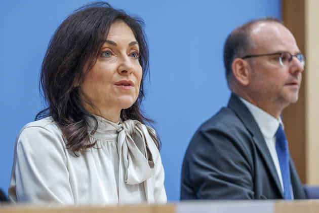 Federal Minister of Economy and Energy Katherina Reiche and Dr. Benjamin Weigert, Head of the Economic Affairs Division, at the Federal Press Conference Center: Presentation of the Federal Government’s Fall 2026 Economic Forecast, Federal Minister of Economy