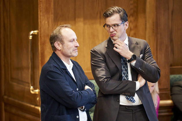 Opening Debate in the Danish Parliament: Martin Lidegaard, Minister of Business and Competitiveness (Social Liberal Party, L), and Alex Vanopslagh, Chairman of the Liberal Alliance, during the opening debate of Parliament in the Folketing Hall at Christiansborg on Thursday, October 8, 2026, Copenhagen, Denmark  Copyright: RitzauxScanpix ThomasxTraasdahlx spdk20261008-131044-L